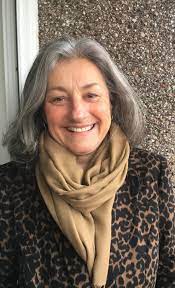 Photo of Giovanna Lewis